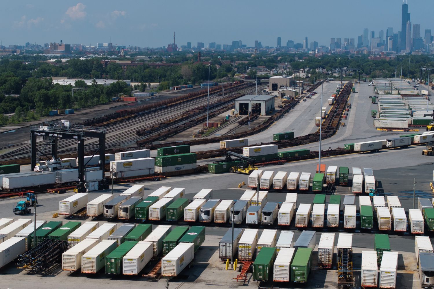 UP, in merger filing, vows to convert millions of loads to intermodal annually