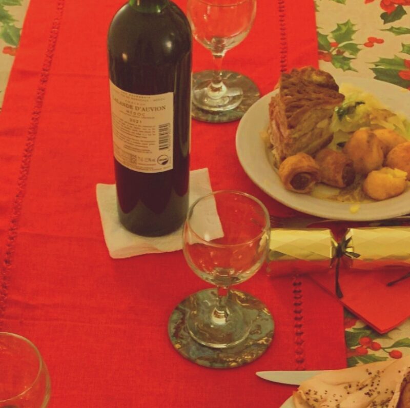 A glass of red wine this Christmas could be good for you, says expert. It’s ‘The French Paradox’!