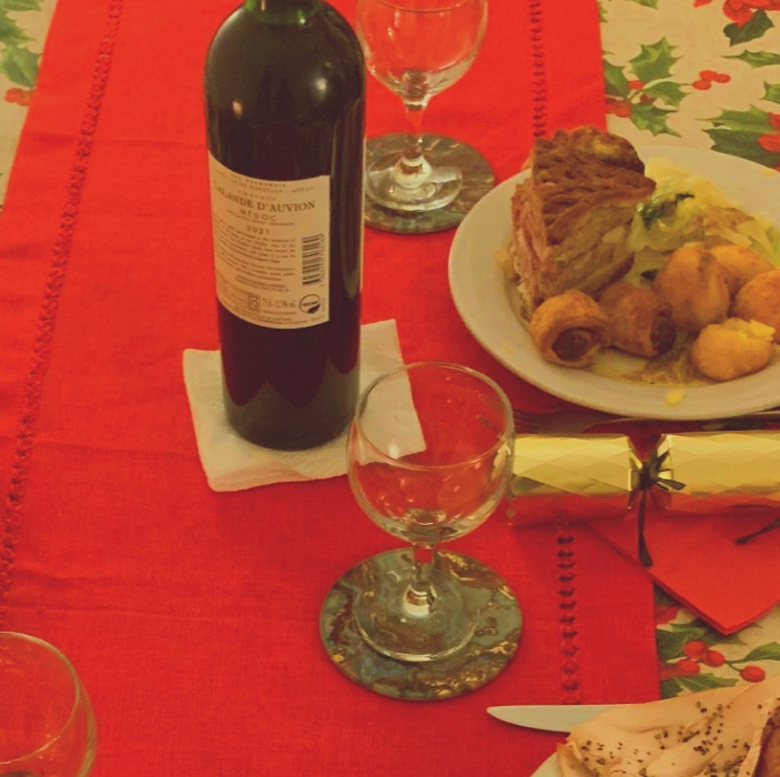 A glass of red wine this Christmas could be good for you, says expert. It’s ‘The French Paradox’!