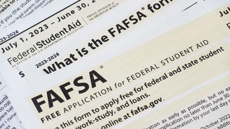 Education Department adds ‘lower earnings’ warning to FAFSA