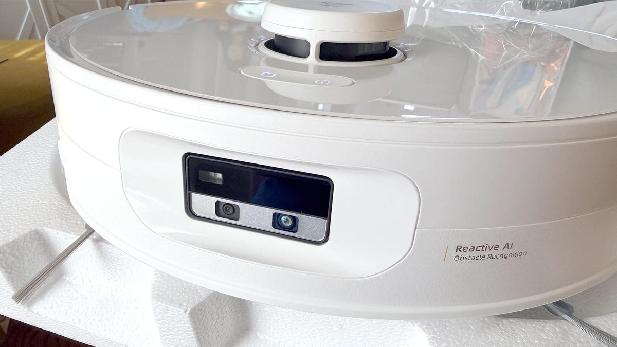 I tested Roborock's first self-cleaning roller mop vacuum, and it's almost too good for the price