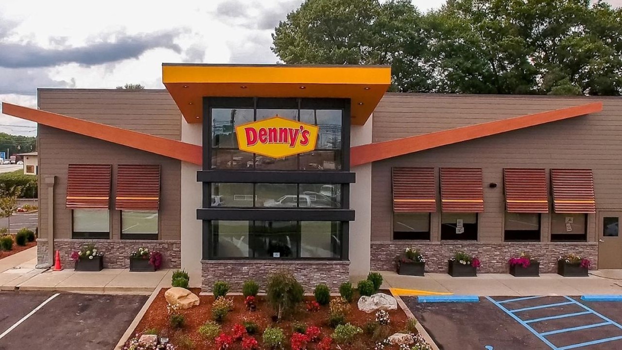 Denny’s sale to go private has been finalized