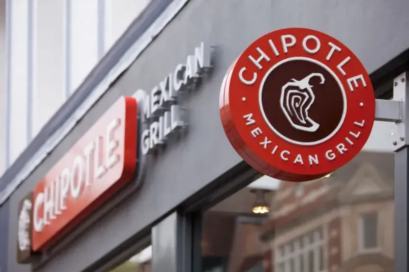 Chipotle brand chief Chris Brandt steps down