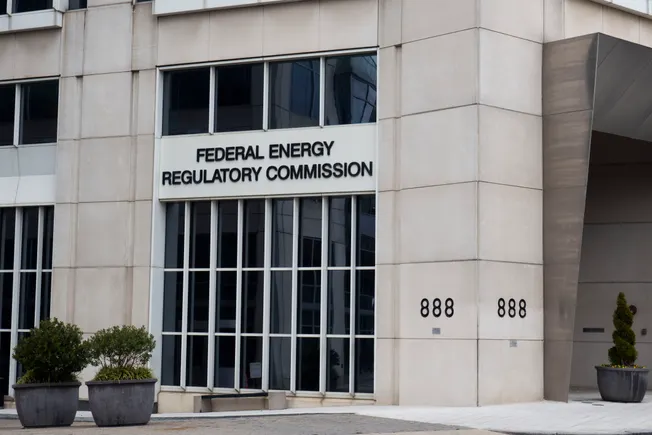 FERC upholds MISO, SPP fast-track generator reviews