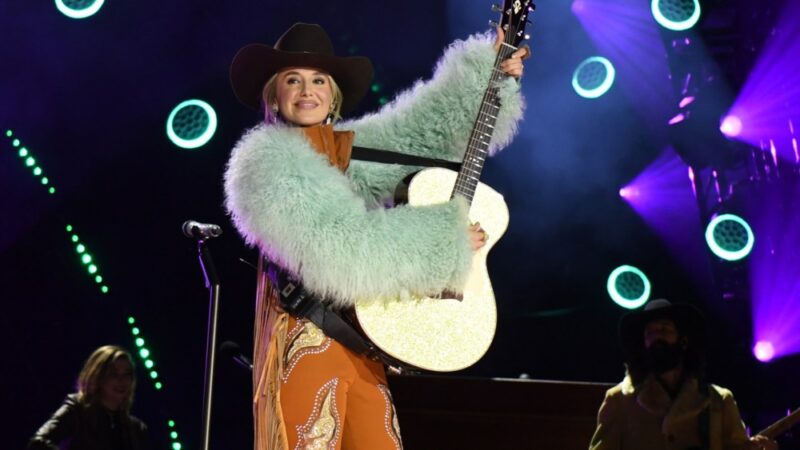 Lainey Wilson Blends Country Core and Skiwear for ‘New Year’s Eve Live: Nashville’s Big Bash’