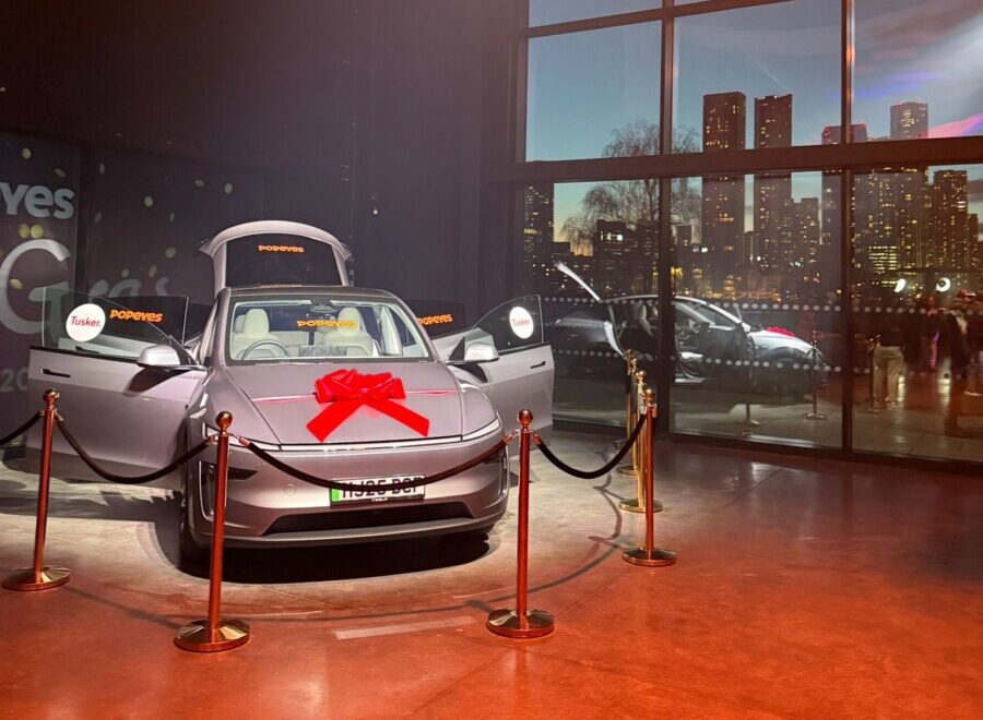 Popeyes UK Crowns Carnival Jackpot Winner at Mardi Gras–Themed Annual Workforce Awards