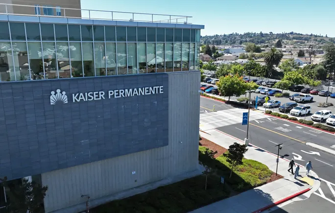 Kaiser Permanente strike expands as pharmacy, lab workers walk out