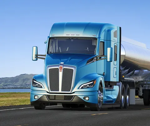 Paccar expects rebound in truck demand as it drops tariff surcharges
