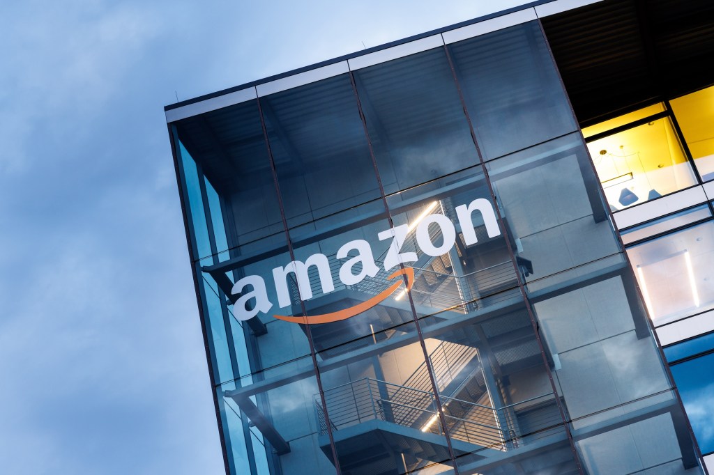 Amazon Goes All-In on AI With $200B CapEx, Drowning Out Delivery Wins