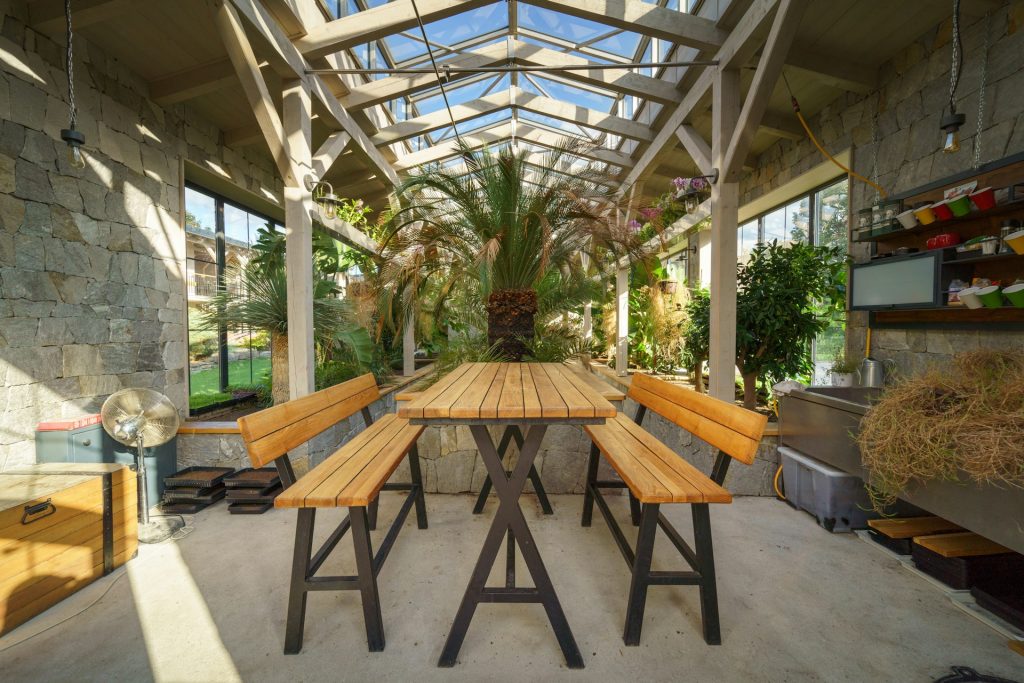 Restaurant-Goers Are Looking For Indoor-Outdoor Dining Experiences