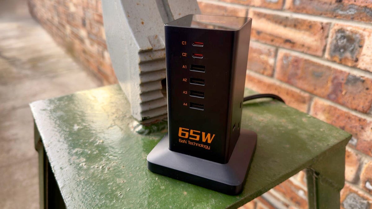 This vertical charging tower reset my home office in the best way – so I bought 3 more