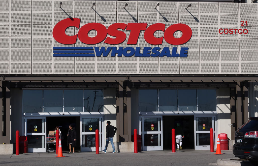 Shopper Sues Costco for Tariff Refunds