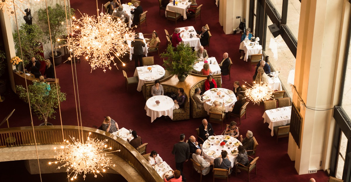 A Whirlwind Tale of the Met Opera’s 30-Minute Intermission Dining