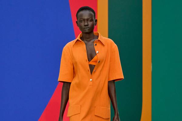 Akris SS26: Soft structured summer dresses