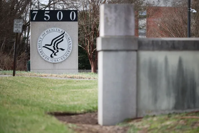 Judge allows states’ lawsuit over HHS restructuring to move forward