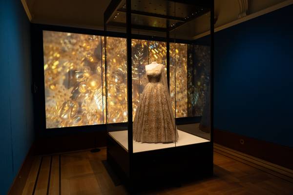 Queen Elizabeth II exhibition “a snapshot of British fashion”