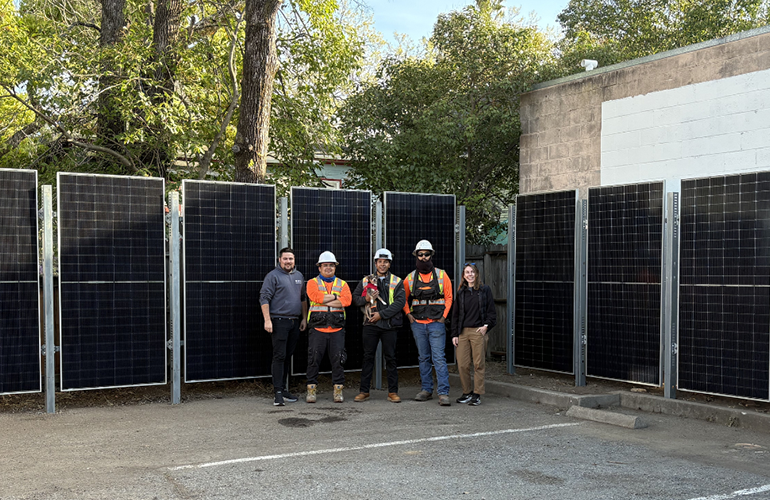 Sunzaun installs 1st vertical solar fence in US urban neighborhood